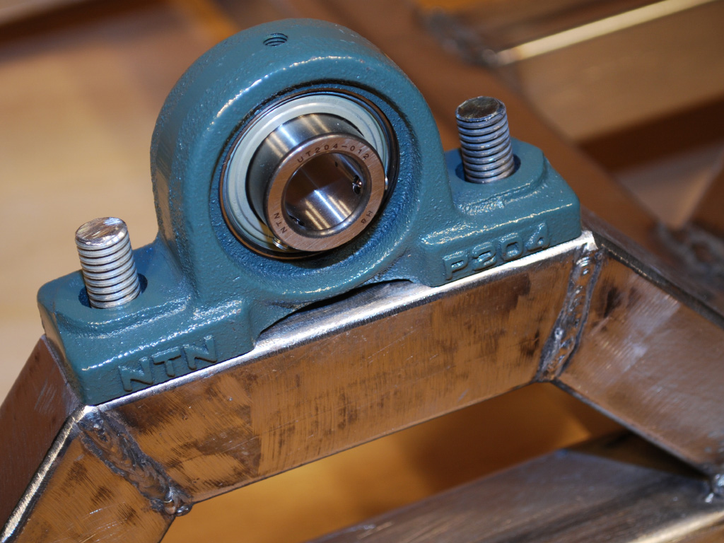 LodeRunner Utility Trike - pillow block bearings